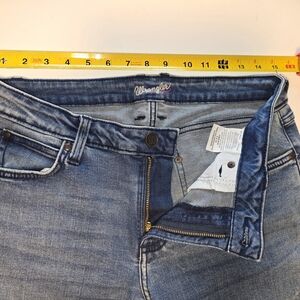 Wrangler Women's High Rise Light Blue Jeans